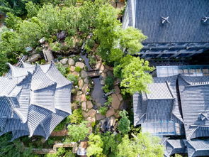 清涼25 住臨溪而建 獨攬1000m2花園的庭院酒店,露臺迎日落,臨窗沐浴好風(fēng)情